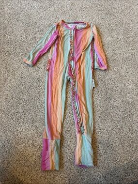 Milk + Coco Striped Ruffle One Piece Footie Pajamas 9-12 months